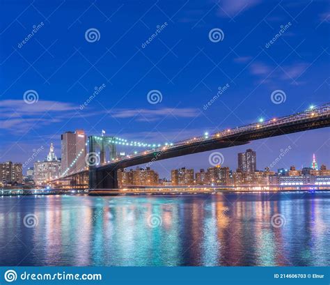 Night View of Manhattan and Brooklyn Bridge Editorial Stock Photo ...