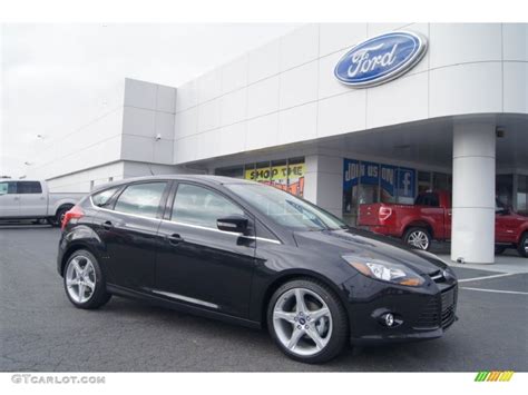 Tuxedo Black Ford Focus Titanium Hatchback Gtcarlot