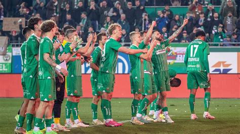 Fu Ball In Sterreich Sperren F R Profis Von Rapid Wien Nach