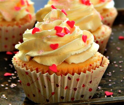 Raspberry Filled Cupcakes With White Chocolate Buttercream Frugal