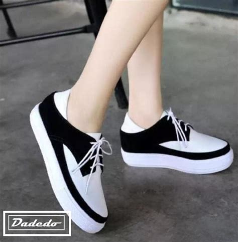 Sepatu Sneakers Wanita Hitam Putih Blackwhite Bj Lazada Indonesia