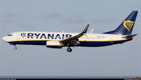 EI DLY Ryanair Boeing 737 8AS WL Photo By RobertLN ID 1434359