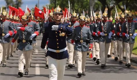 La Escuela Militar de Suboficiales Sargento Inocencio Chinca honró el