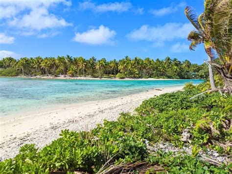 Backpack and Snorkel Travel Guide for the 5 Best Beaches in Aitutaki - Aitutaki Beaches Purple ...