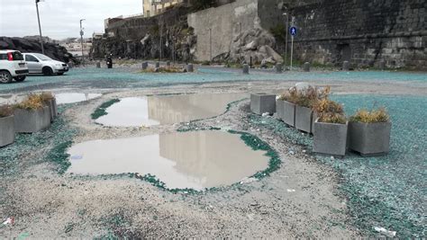 Torre Del Greco Passeggiata Porto Scala Dopo Le Piogge Una Palude