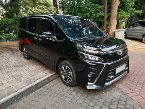 Toyota Voxy At Hitam Boleh Tt Serena Hws Mobil Bekas