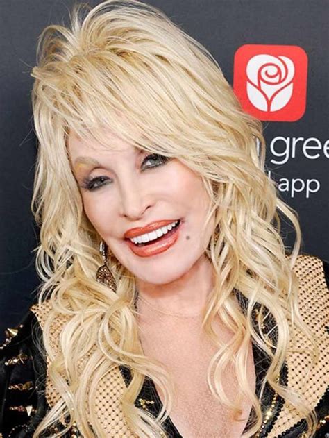 Dolly Parton Fulfills Cancer Patients Dying Wish With Surprise Phone