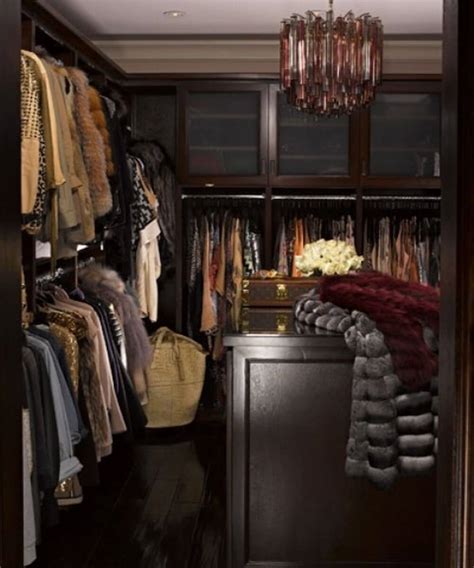 stylish  chic walk  closet interior design ideas