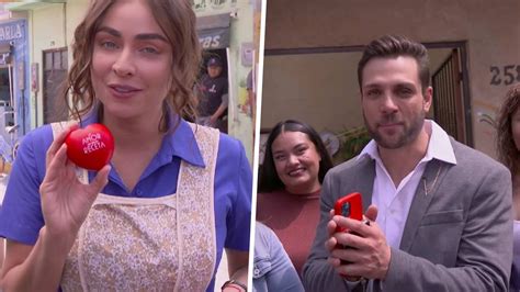 Claudia Martín Nicola Porcella y el elenco de El Amor No Tiene Receta