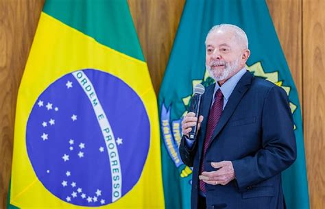 Lula descarta reforma ministerial e diz que aprovação ao governo vai