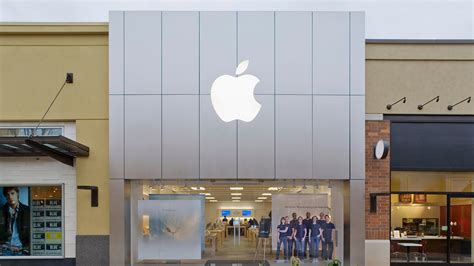 Apple's Alderwood Mall store to close for renovations as restoration ...