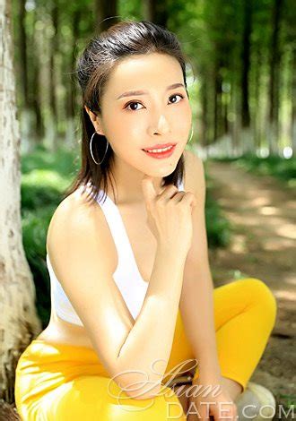 Beautiful Asian Member For Romantic Companionship Guanjun Greta From