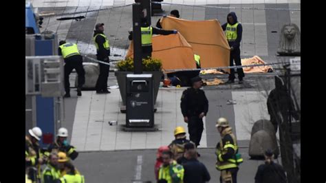 Camion Contro Folla A Stoccolma Morti E Feriti