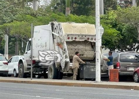 Buscan municipalizar recolección de basura en Poza Rica