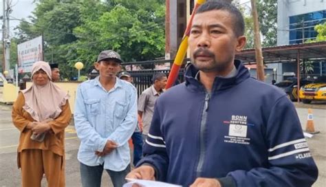 Keluarga Korban Pengeroyokan Imam Desa Di Takalar Minta Pelaku Segera