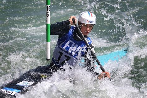 Cano Kayak L Argent Pour Ang Le Hug La Coupe Du Monde De Cano