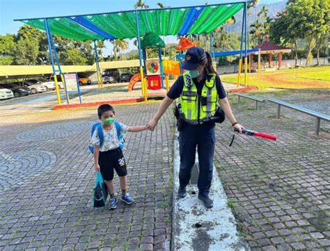 開學日 有警守護最安心 蘇拉颱風擾局 竹崎警啟動護童專案 台灣華報