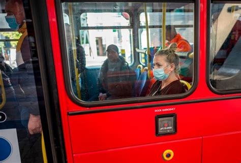 Coronavirus Uk Tfl Stopped 3000 People Without Face Masks Getting On