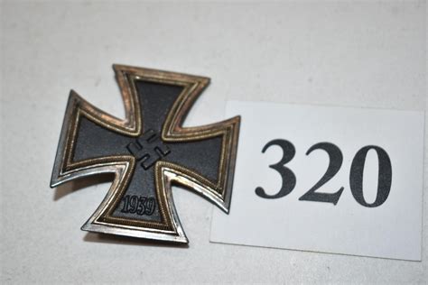 Lot - German Iron Cross 1939 Nazi Badge L15