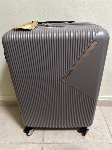 Samsonite Zeltus Cm Spinner Exp With Built In Scale Hobbies Toys