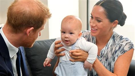 Le Prince Harry Et Meghan Markle Annoncent La Naissance De Leur Fille