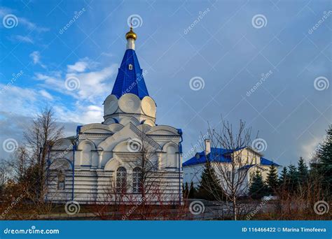 Igreja Do Arcanjo Michael Em Kazan Na Primavera Foto De Stock Imagem