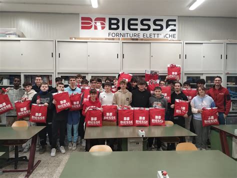 Continua La Collaborazione Tra La Ditta BIESSE E I Ragazzi Del Settore