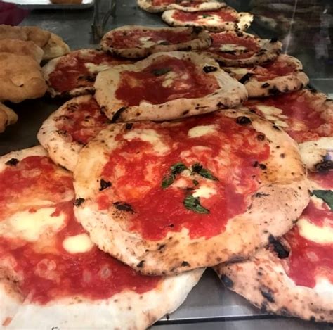 Le Pizze A Portafoglio Migliori Di Napoli