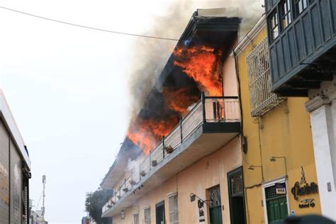 Trujillo Incendio Consume Casona De M S De A Os En Centro