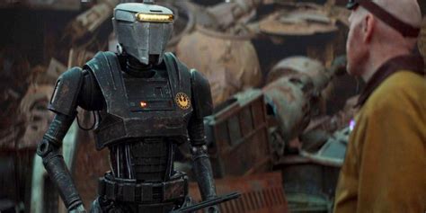 The Mandalorian: Who Voices The Scrapyard Droid In Season 2, Episode 7