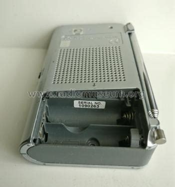 ICF-S22 Radio Sony Corporation; Tokyo, build 2004, 28 pictures, Japan ...