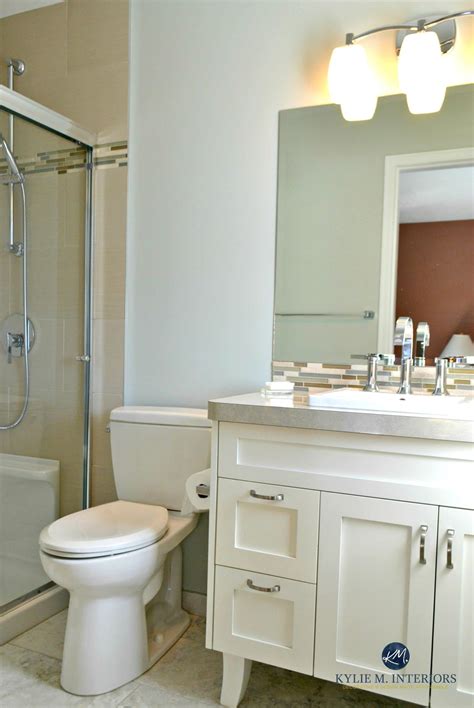 Benjamin Moore Gray Cashmere helps this small bathroom feel bigger and ...