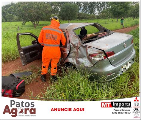 Duas Pessoas Ficam Feridas Ap S Condutor Perder Controle De Ve Culo Ao