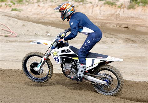 2019 1 2 Husqvarna FC 450 Rockstar Edition Riding Impression Dirt