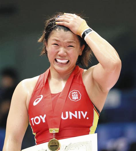 鏡優翔、女子76キロ級初vでガッツポーズ 最近はネイルにハマリ中【レスリング全日本選手権】：中日スポーツ・東京中日スポーツ