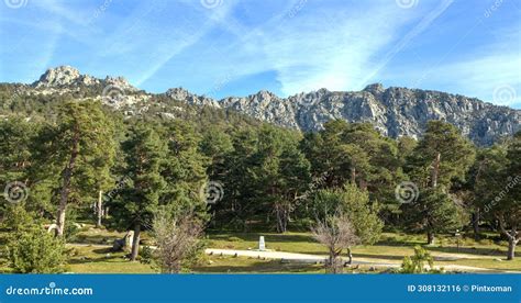 Meadow In Cercedilla With Views Of Seven Peaks Madrid Sierra De