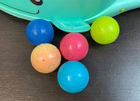 toys musical whale ball popper