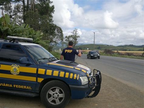 G1 Feriadão fecha oito mortos e 221 feridos em rodovias de Santa