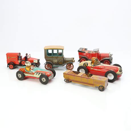 LEKSAKSBILAR SEX ST Plåt Bl a Tekno Några mekaniska Leksaker Leksaker Auctionet