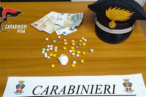 Auto Piena Di Cocaina Arrestato Pusher A Pisa