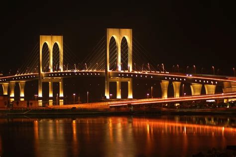 Premium Photo | Macau bridge by night