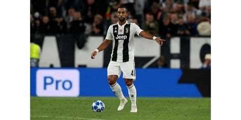 Football Ligue Lom Officialise Medhi Benatia Jean Pierre Papin