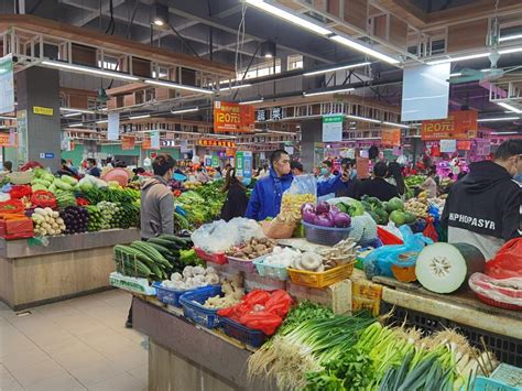 视频 三角镇：市场肉菜供应充足 价格稳定