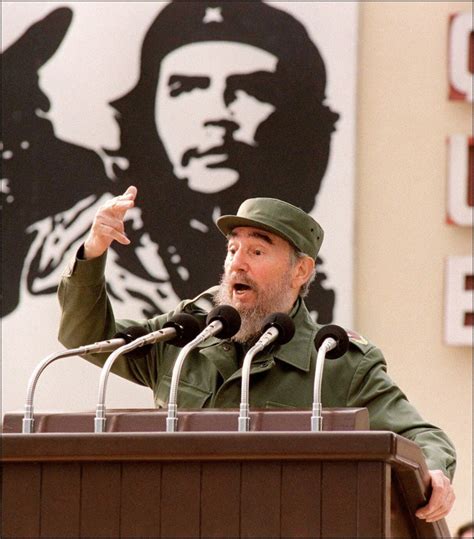 Fidel Castro The Cia S 7 Most Bizarre Assassination Attempts