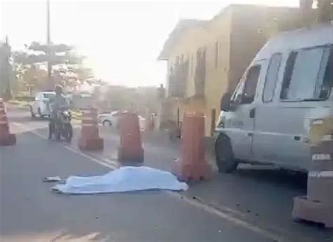 Motociclista Bate Em Cavalo Solto Na Pista Da BA 523 E Morre Na Hora