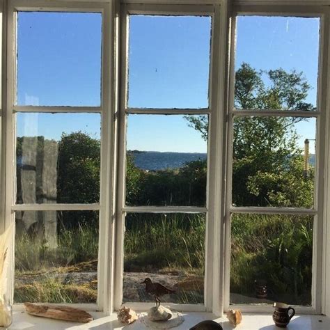 l art imite la réalité on Twitter Summer house Window view Countryside