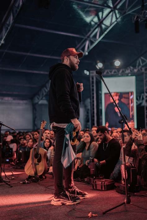 Pastor Da Lagoinha Miami Re Ne Milhares De Pessoas Em Interlagos