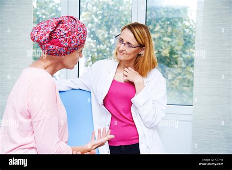 Patient With Cancer Scarf Hi Res Stock Photography And Images Alamy