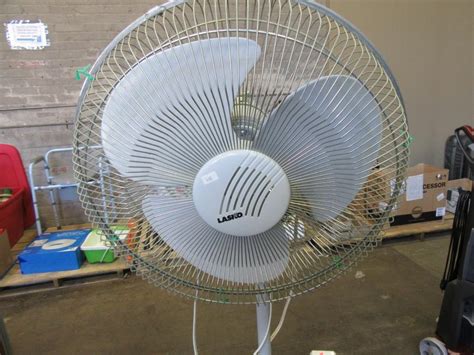 Lasko Oscillating Floor Fan And Windmere Oscillating Table Fan