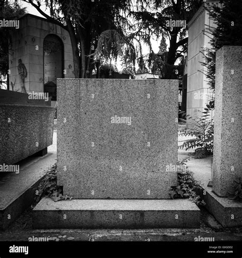 Old Cemetery statue Stock Photo - Alamy